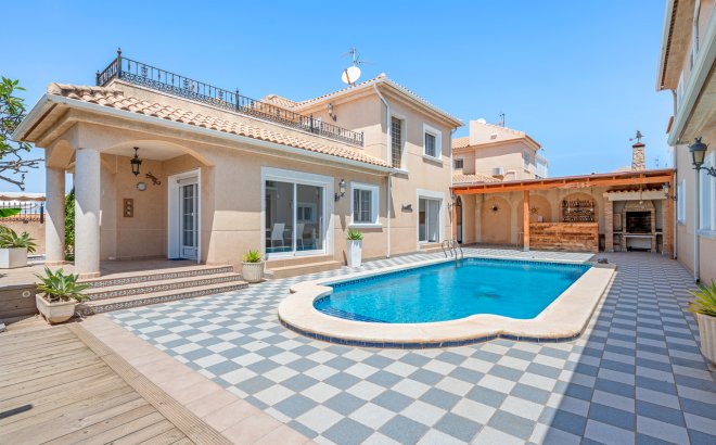 Resale - Villa -
Torre de la Horadada - Costa Blanca