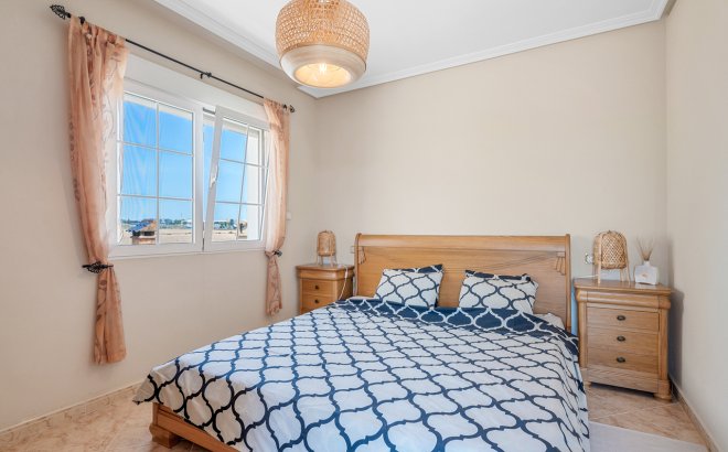 Resale - Villa -
Torre de la Horadada - Costa Blanca