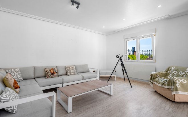 Resale - Villa -
Torre de la Horadada - Costa Blanca