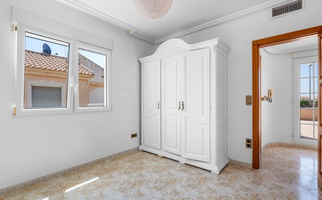 Resale - Villa -
Torre de la Horadada - Costa Blanca
