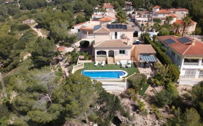 Resale - Villa -
Pinar de Campoverde - Inland
