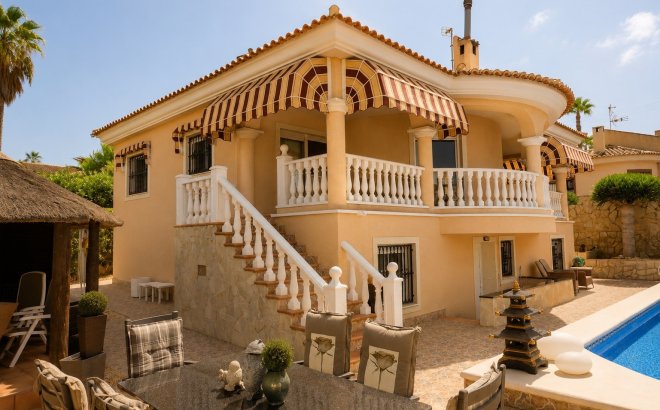 Herverkoop - Villa -
Rojales - Inland