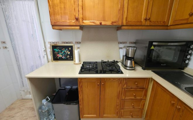 Herverkoop - Appartement -
Torrevieja - Playa del Cura
