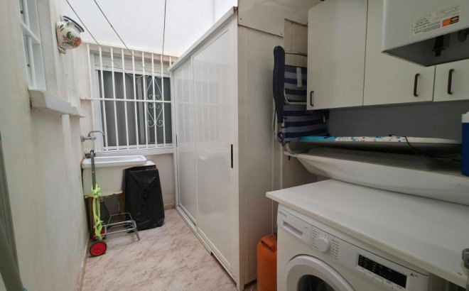 Herverkoop - Appartement -
Torrevieja - Playa del Cura