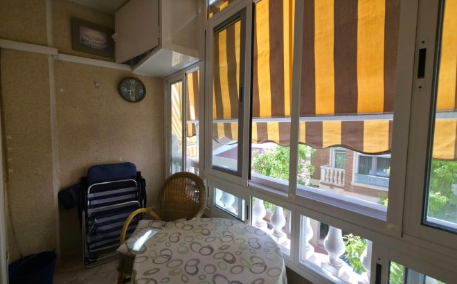 Herverkoop - Appartement -
Torrevieja - Playa del Cura