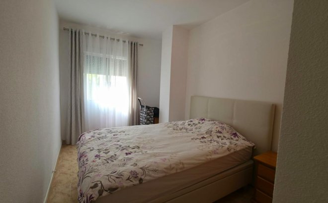 Herverkoop - Appartement -
Torrevieja - Playa del Cura