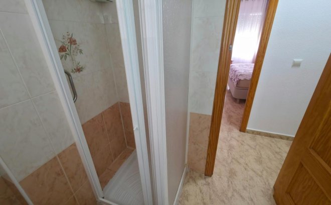 Herverkoop - Appartement -
Torrevieja - Playa del Cura
