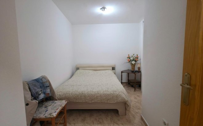 Herverkoop - Appartement -
Torrevieja - Playa del Cura