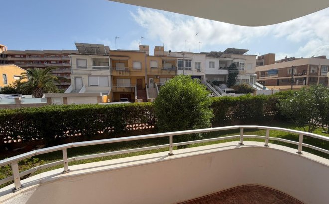 Herverkoop - Appartement -
Torrevieja - Punta Prima