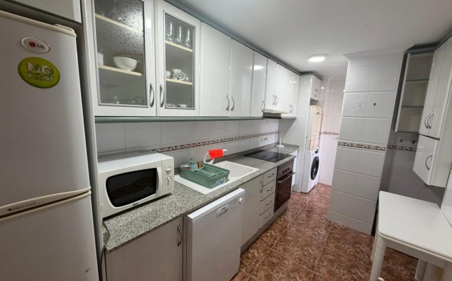 Herverkoop - Appartement -
Torrevieja - Punta Prima