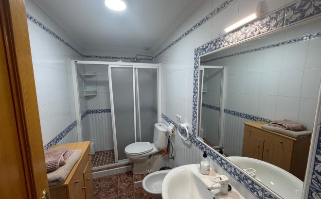 Herverkoop - Appartement -
Torrevieja - Punta Prima