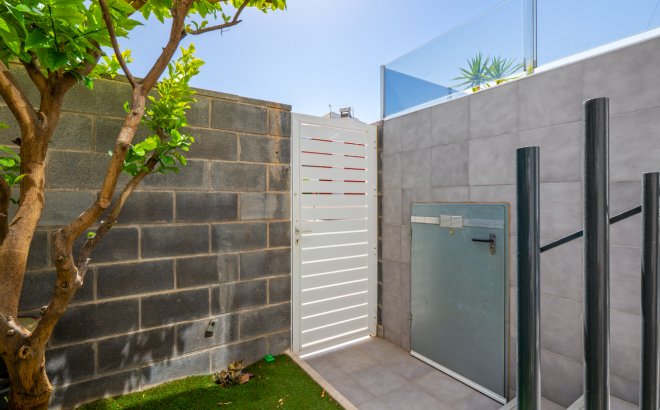Herverkoop - Town House -
Torrevieja - Costa Blanca