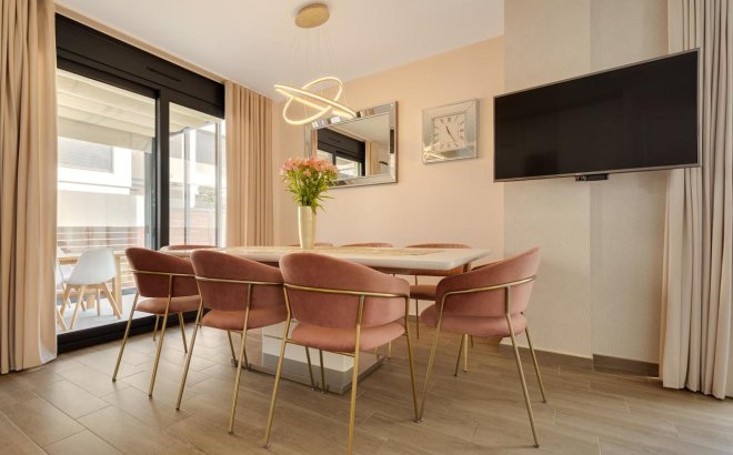 Herverkoop - Villa -
Torrevieja - Costa Blanca