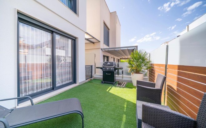 Herverkoop - Villa -
Torrevieja - Costa Blanca