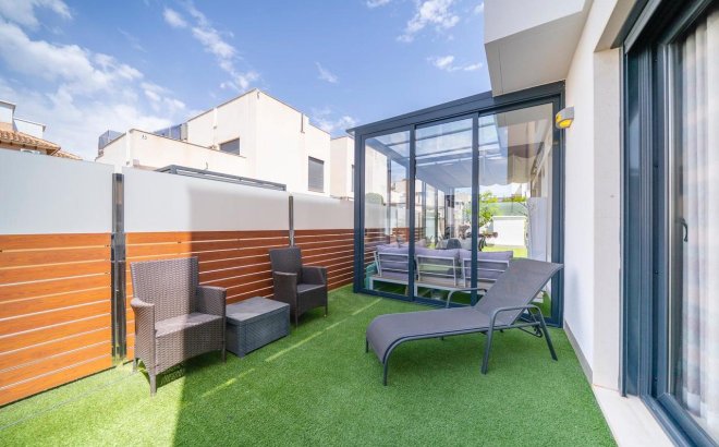 Herverkoop - Villa -
Torrevieja - Costa Blanca