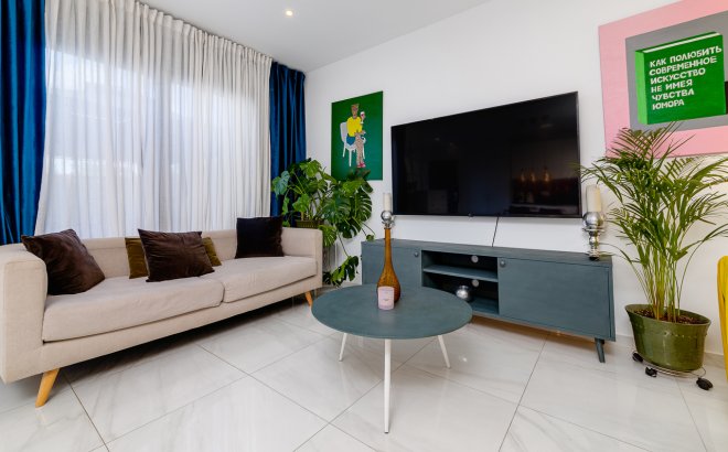 Herverkoop - Town House -
Villamartin - Costa Blanca