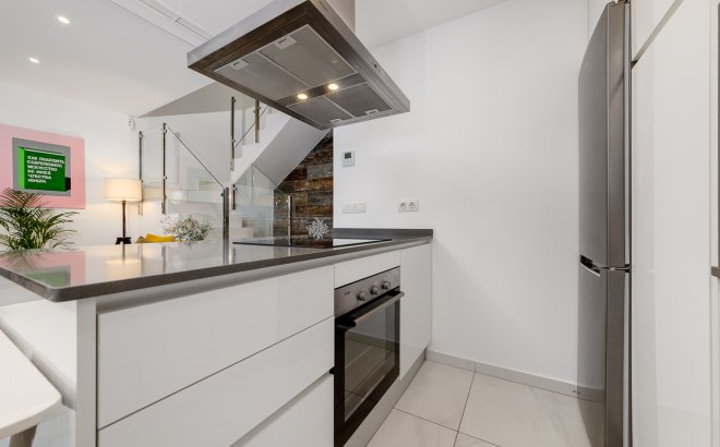 Herverkoop - Town House -
Villamartin - Costa Blanca
