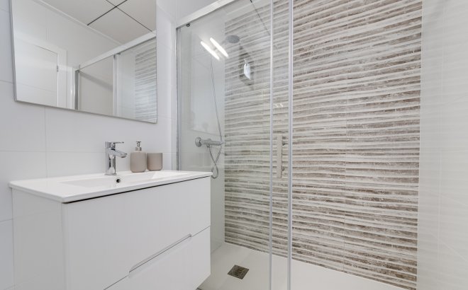 Herverkoop - Town House -
Villamartin - Costa Blanca