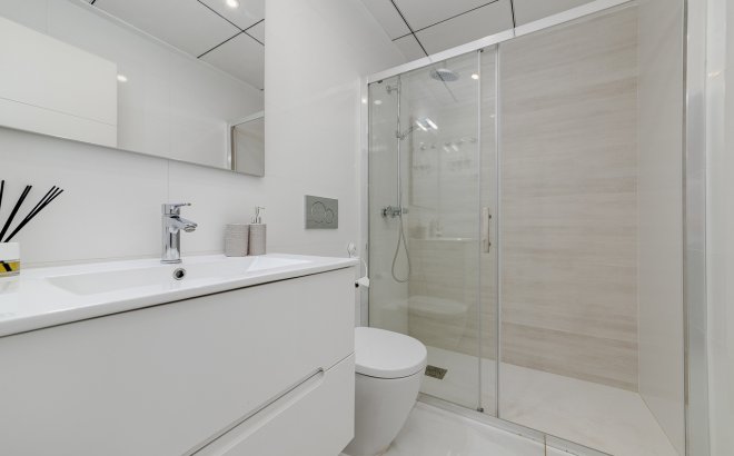 Herverkoop - Town House -
Villamartin - Costa Blanca