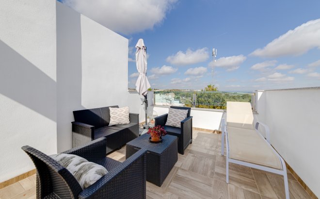 Herverkoop - Town House -
Villamartin - Costa Blanca