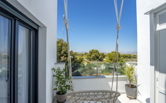 Herverkoop - Town House -
Villamartin - Costa Blanca
