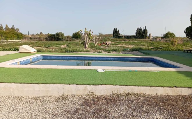 Herverkoop - Villa -
San Miguel de Salinas - Inland