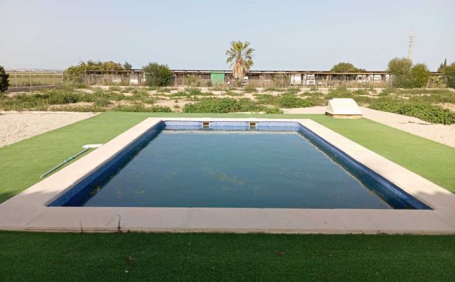 Herverkoop - Villa -
San Miguel de Salinas - Inland
