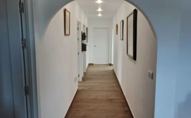 Herverkoop - Villa -
San Miguel de Salinas - Inland