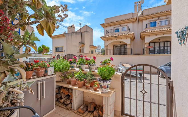 Herverkoop - Town House -
San Miguel de Salinas - Inland