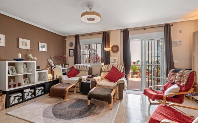 Herverkoop - Town House -
San Miguel de Salinas - Inland