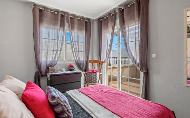 Herverkoop - Town House -
San Miguel de Salinas - Inland