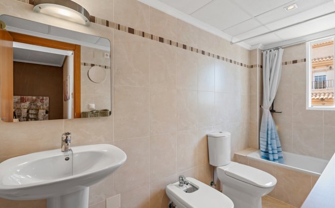 Herverkoop - Town House -
San Miguel de Salinas - Inland