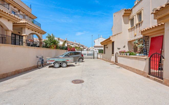 Herverkoop - Town House -
San Miguel de Salinas - Inland