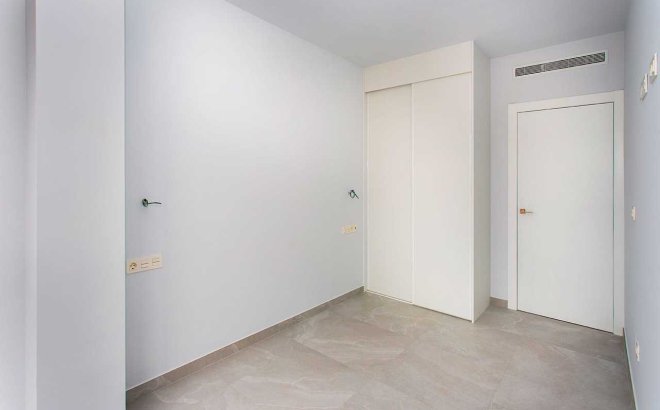 Herverkoop - Appartement -
Torrevieja - Costa Blanca