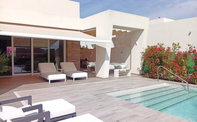 Herverkoop - Villa -
La Finca Golf Resort - Inland