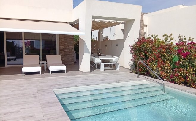 Herverkoop - Villa -
La Finca Golf Resort - Inland