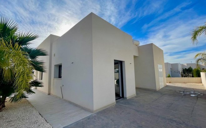 Nouvelle Construction - Villa -
Rafal - polideportivo