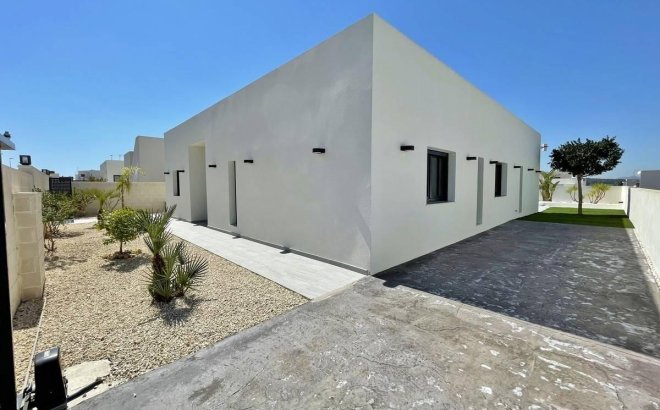 Nouvelle Construction - Villa -
Rafal - polideportivo