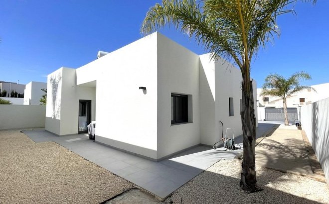 Nouvelle Construction - Villa -
Rafal - polideportivo