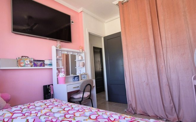 Revente - Villa -
Orihuela Costa - Costa Blanca