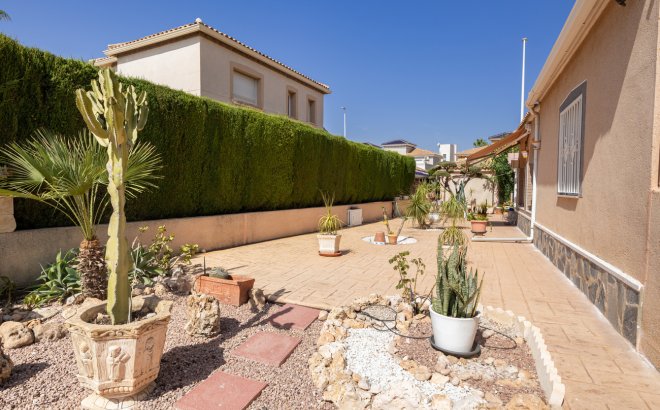 Resale - Villa -
La Regia - Costa Blanca