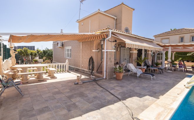 Resale - Villa -
La Regia - Costa Blanca