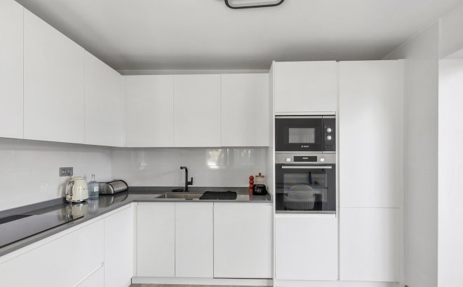 Resale - Villa -
Torrevieja - Costa Blanca