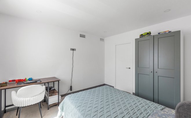 Resale - Villa -
Torrevieja - Costa Blanca