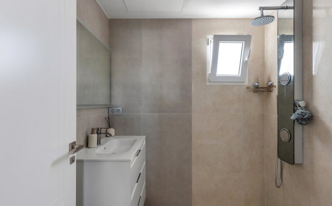 Resale - Villa -
Torrevieja - Costa Blanca