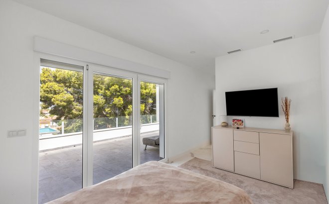 Resale - Villa -
Torrevieja - Costa Blanca