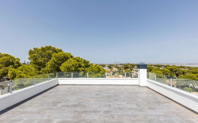 Resale - Villa -
Torrevieja - Costa Blanca