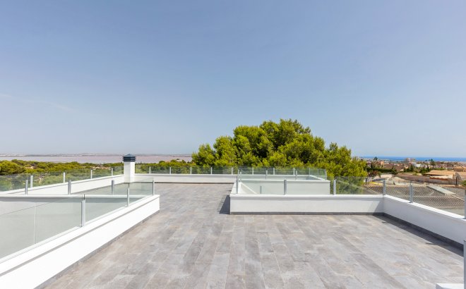 Resale - Villa -
Torrevieja - Costa Blanca