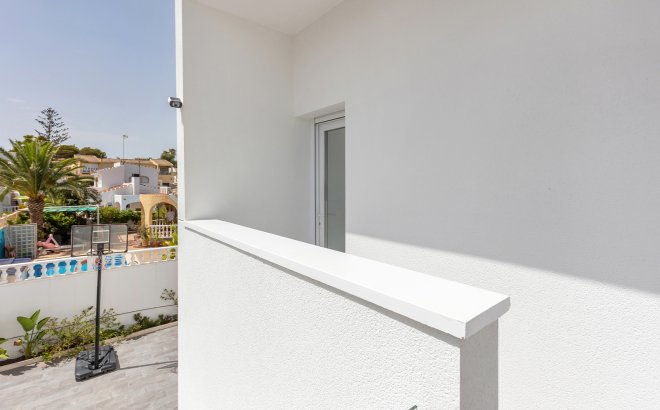 Resale - Villa -
Torrevieja - Costa Blanca