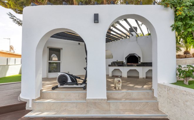 Resale - Villa -
Torrevieja - Costa Blanca